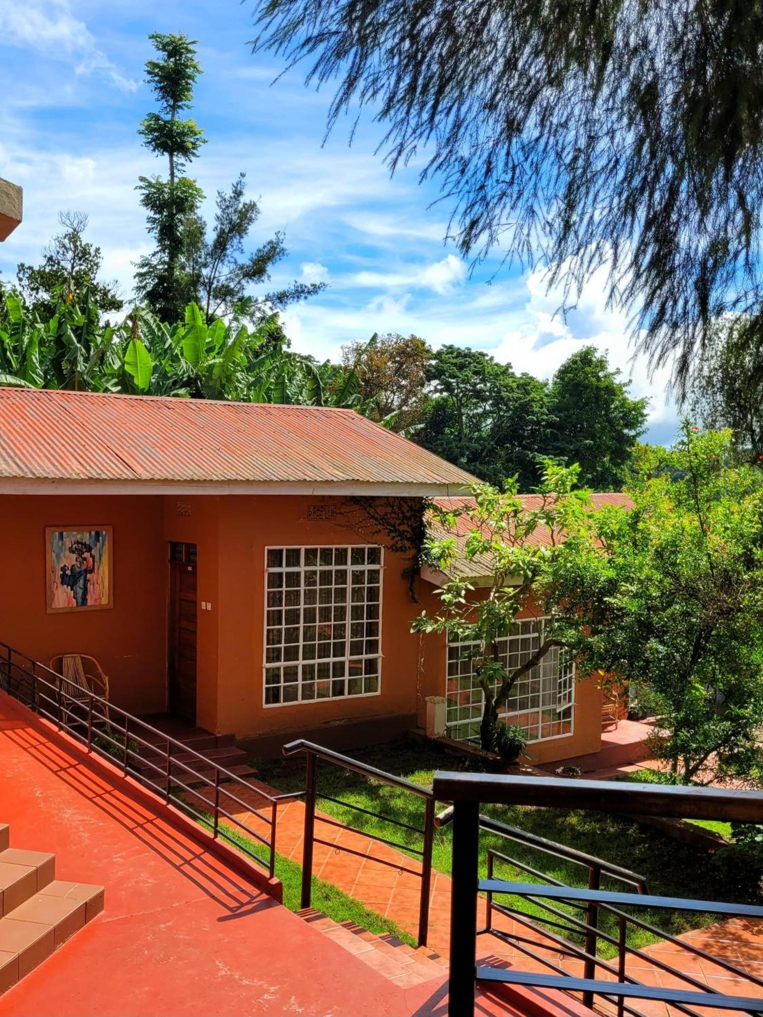 Babylon Lodge Marangu Exterior photo